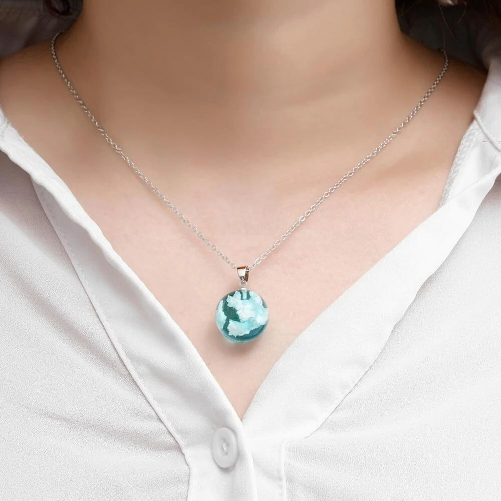 CLOUDS NECKLACE.